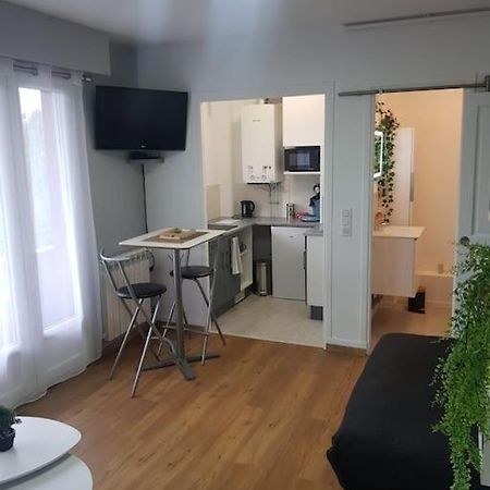 Le Studio Du Quai Charleville-Mezieres Bagian luar foto